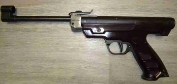 Ölən atasının silahını polisə təhvil verdi