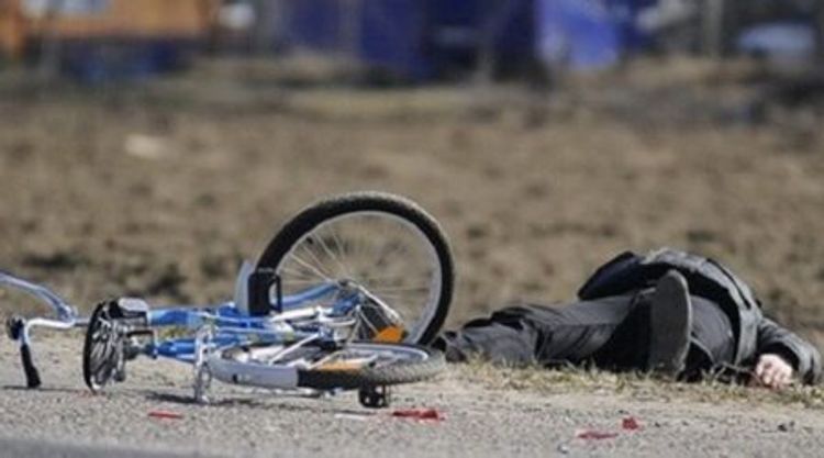 Daha bir velosipedçini maşın vurub öldürdü