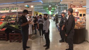 Maskasız müştəriləri obyektə buraxanlara qarşı tədbir görüldü - FOTOLENT