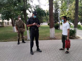 SMS icazəsiz evdən çıxanlar cəzalandırıldı - FOTO