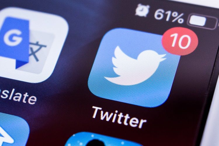 Məşhur milyarderlərin "Twitter" hesablarını sındırıb 55 min dollar qazandılar
