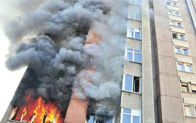 Bakıda doqquzmərtəbəli binada yanğın oldu