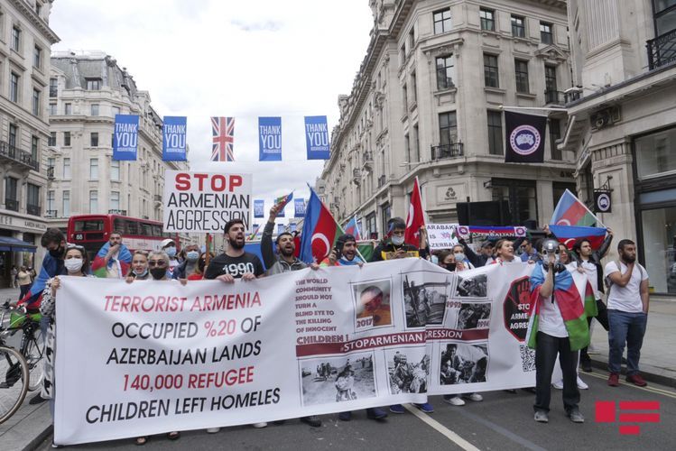 Azərbaycanlılar erməni təcavüzünə qarşı Londonda aksiyası keçirdilər - FOTOLENT - YENİLƏNİB