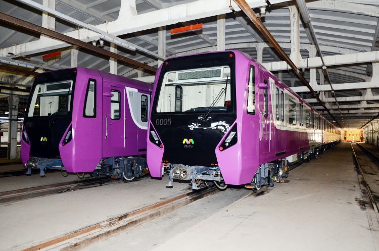 Bakıya 4 yeni metro qatarı gətirildi