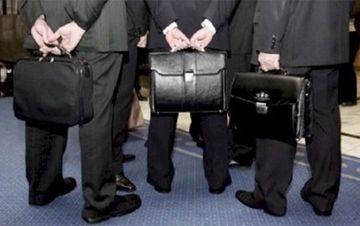 2 milyona yaxın pul mənimsəyən məmurlar ifşa olundu 