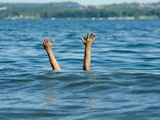 FHN Kür çayında batanları axtarır