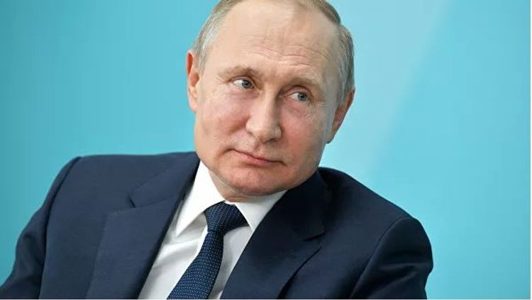 Putin nəvələri ilə nadir hallarda əlaqə saxladığını dedi