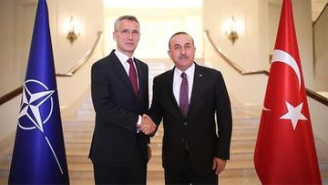 Türkiyə Xarici İşlər naziri ilə NATO Baş katibi arasında telefon danışığı olub