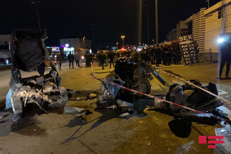 Bakıda ağır yol qəzası: 3 hissəyə bölündü, ölən və yaralananlar var - FOTO - VİDEO