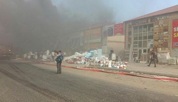 Bakıda bir neçə obyekt yandı