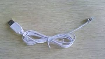 5 manatlıq USB oğurladı, 25 manat cərimələndi