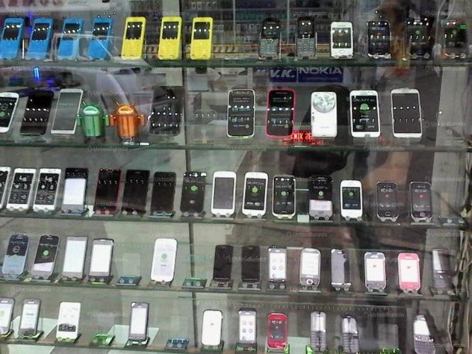 Bakıda mağazalardan 6650 manatlıq telefon oğurlandı