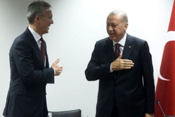 Ərdoğanın yeni salamlaşma üsulu dünyada DƏB OLDU