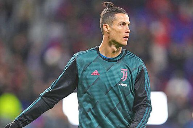 Ronaldo koronavirus şübhəsi ilə KARANTİNƏ ALINDI