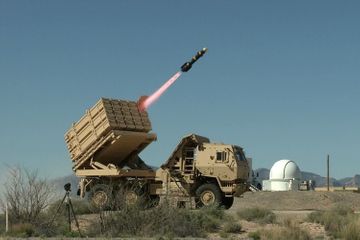 ABŞ aviasiyası İraqla Suriya sərhədində silahlı qruplaşmalara aid bazanı bombalayıb