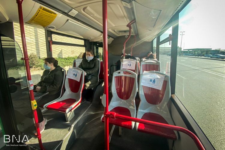 BakuBus avtobuslarında sosial məsafənin gözlənilməsi qaydaları tətbiq edilib