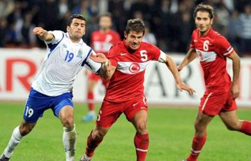 "İlk oyunumda Azərbaycana 5 qol vurdum" - Əmrə Belezoğlu