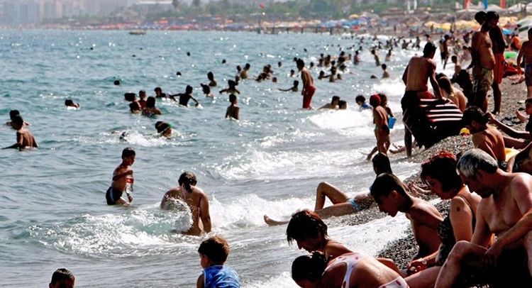 Dəniz suyu ilə virusa yoluxma ehtimalı nə qədərdir?- TƏBİB sədrindən CAVAB