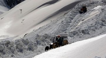 Türkiyədə güclü qar – ÇOBAN DONDU...