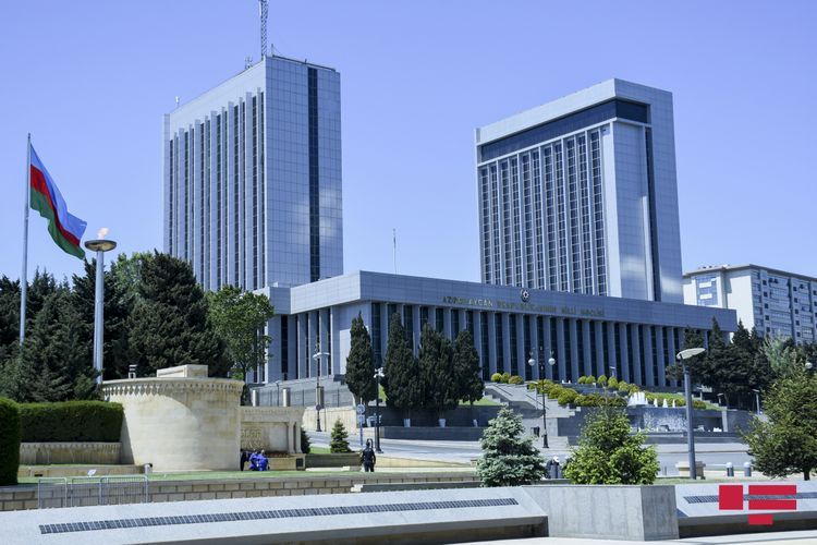 Deputata töhmət verildi