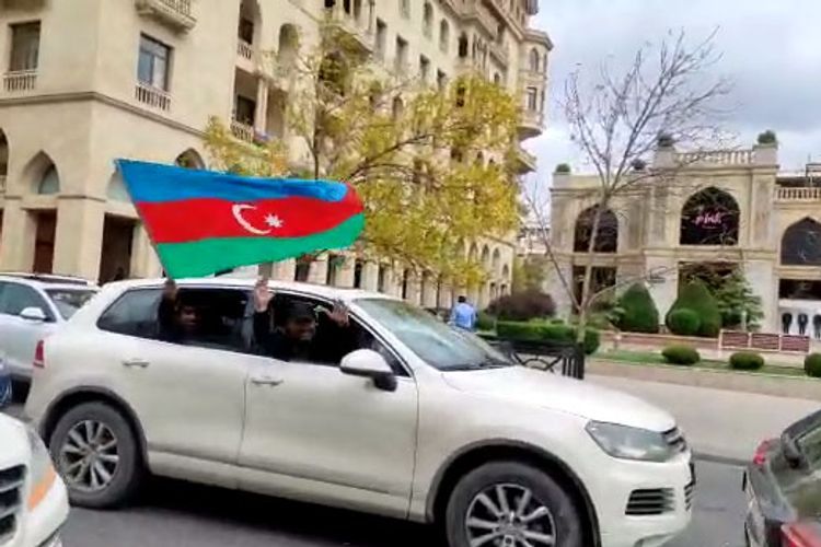 Şuşanın işğaldan azad edilməsi xəbəri: Qələbə sevinci!!! - VİDEO