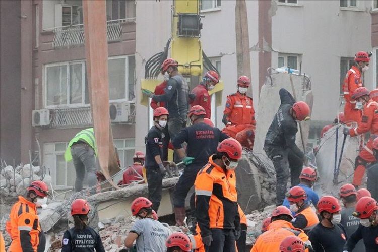 Türkiyədə zəlzələ nəticəsində ölənlərin sayı artıb