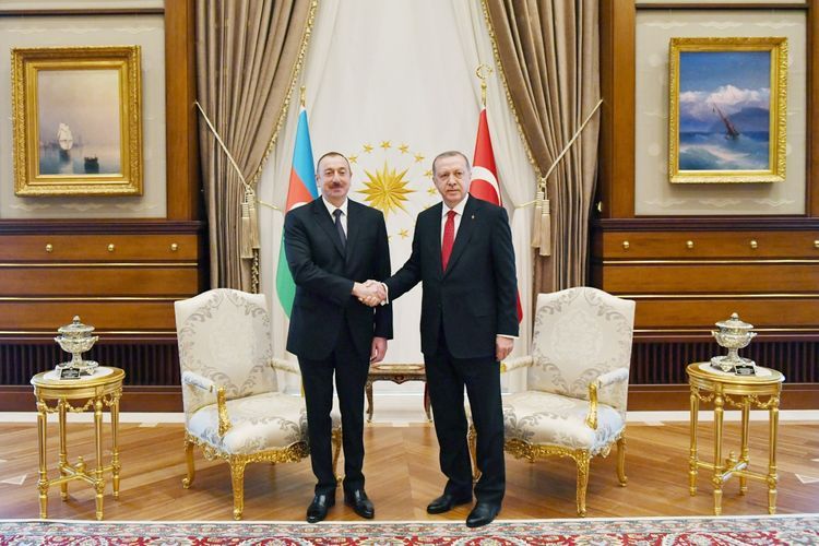 Azərbaycan və Türkiyə prezidentləri bir-birini təbrik etdi