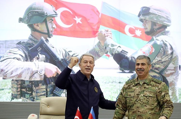 Azərbaycan və Türkiyənin müdafiə nazirləri görüşüb