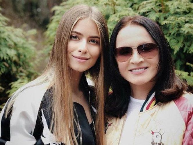 Məşhur müğənninin nəvəsi milyonçuya ərə gedir