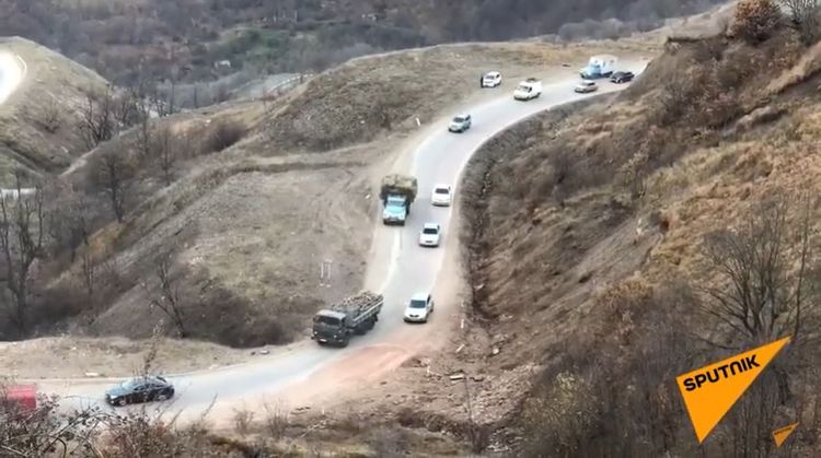 Erməni müxbir: Kəlbəcərdən ayrılan ermənilər yük maşınları ilə ağac daşıyırlar - VİDEO