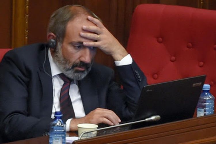 Paşinyan parlamentə gücləndirilmiş mühafizə ilə getdi - VİDEO