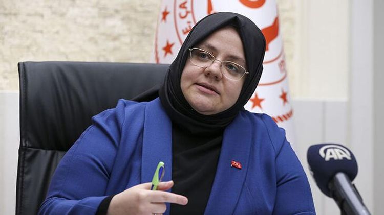 Türkiyədə nazir koronavirusa yoluxdu
