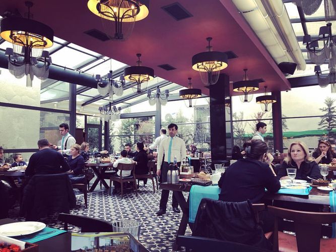Həftə sonları restoranlarda yerində xidmət bu tarixədək dayandırılır
