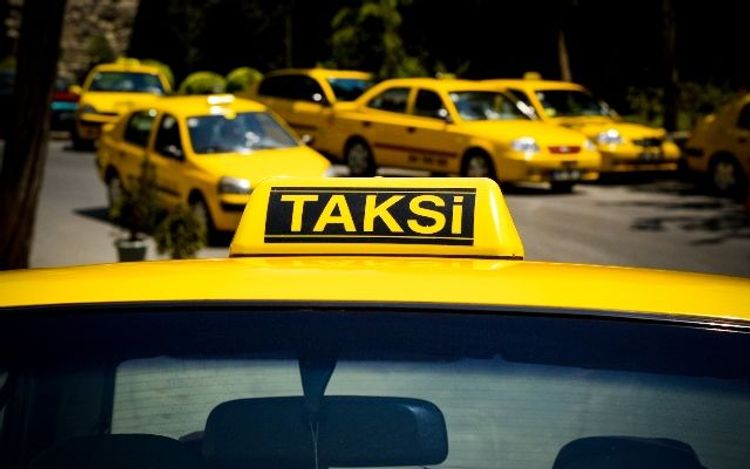 Azərbaycanda həftəsonları taksilər işləməyəcək - RƏSMİ