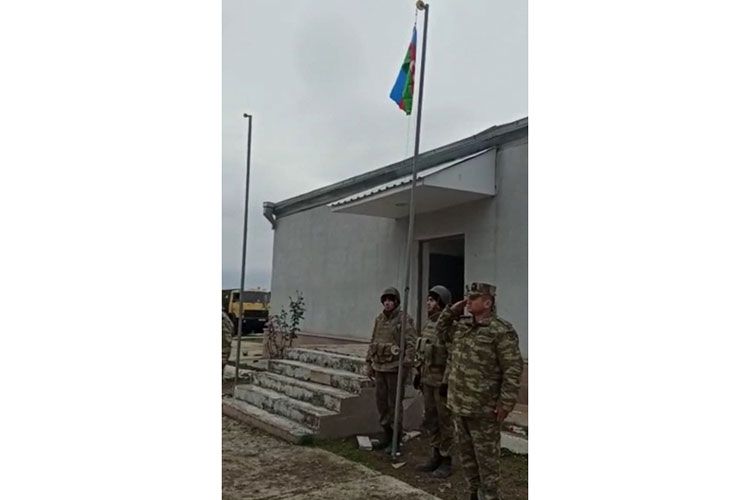 Ağdamın Şelli kəndində Azərbaycan bayrağı ucaldıldı