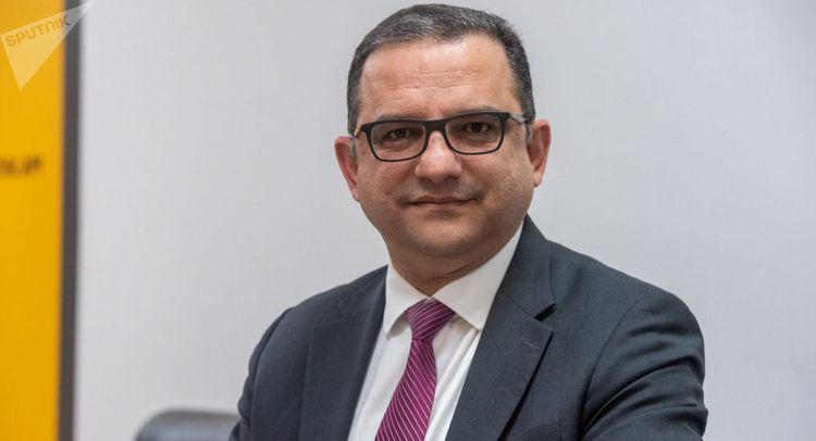 Ermənistanda daha bir nazir istefa verdi