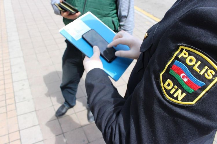 Küçədə maska taxmayanlar cərimələndi