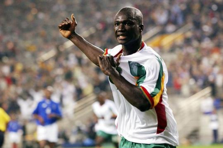 Tanınmış futbolçu 42 yaşında vəfat etdi