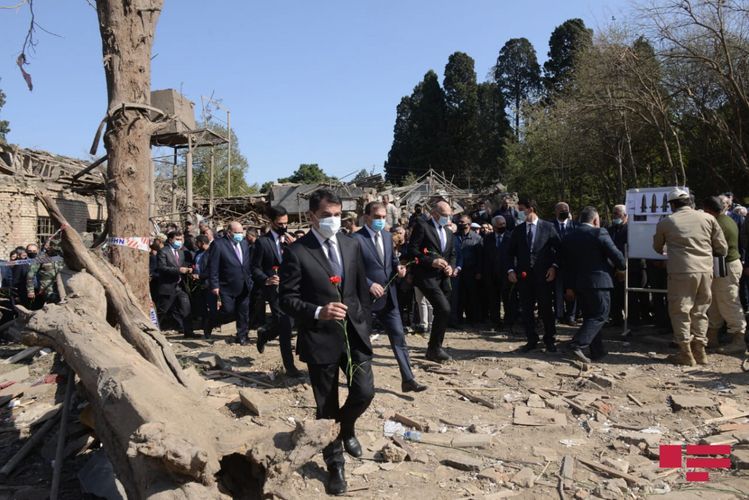 Xarici diplomatlar Ermənistan rəhbərliyinin müharibə cinayətlərinə şahid oldular - YENİLƏNİB - FOTOLENT