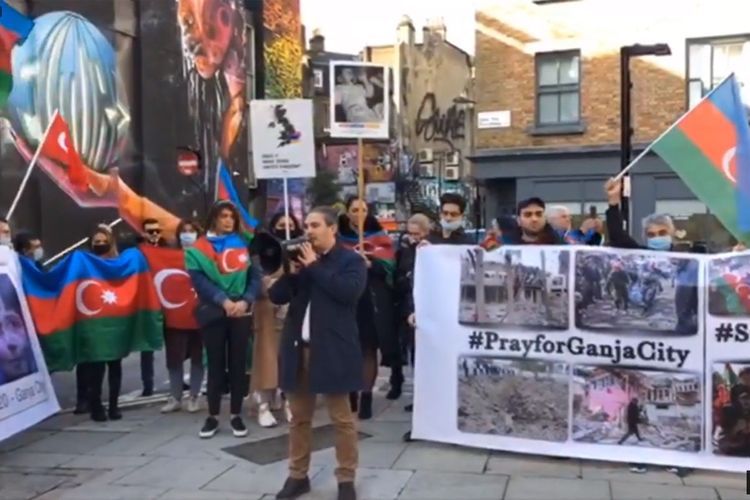 Azərbaycanlıların Londonda “Amnesty International”ın binası qarşısında etiraz aksiyası  - YENİLƏNİB