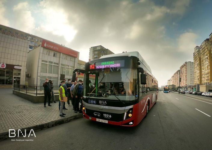 BNA-dan sürücülərə MÜRACİƏT: "Avtobusların hərəkət üstünlüyünə anlayışla yanaşın" - FOTO
