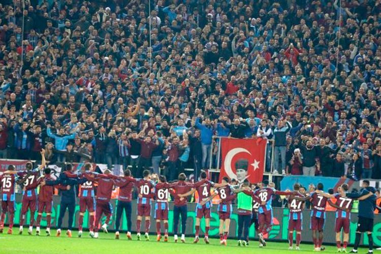 “Trabzonspor” azarkeşlərindən Azərbaycana DƏSTƏK