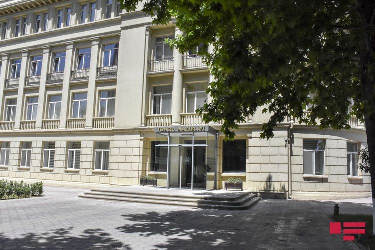 Təhsil Şöbəsinin müdirinə töhmət verildi: yığıncaq keçirib