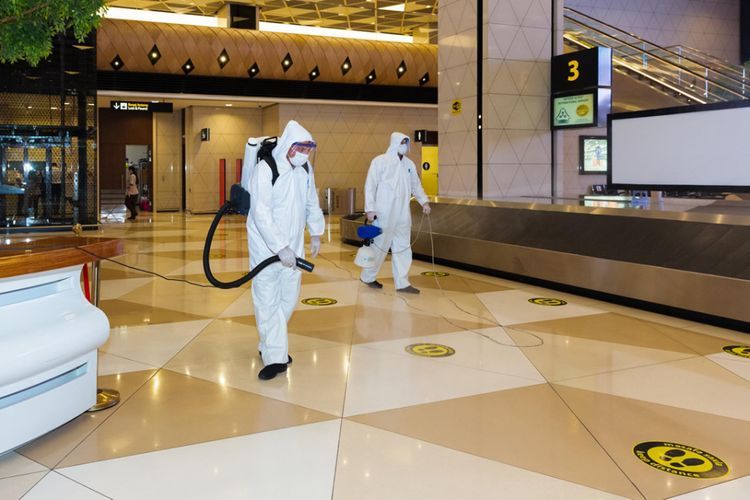 Aeroportda genişmiqyaslı dezinfeksiya işləri - FOTO