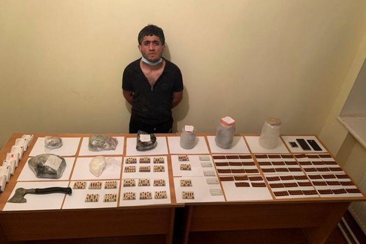 Sərhəd pozuçularından 20 kq narkotik götürüldü