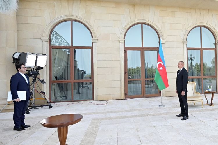  İlham Əliyev İranın Azərbaycandakı səfirinin etimadnaməsini qəbul edib - YENİLƏNİB
