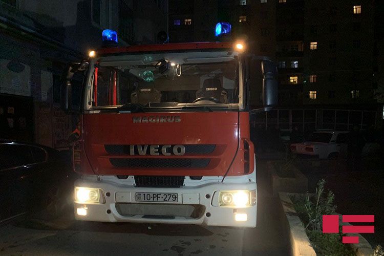 Bakıda məcburi köçkünlərin yaşadığı binada yanğın oldu