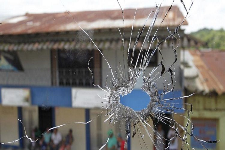 Kolumbiyada silahlı insident zamanı 6 nəfər öldü