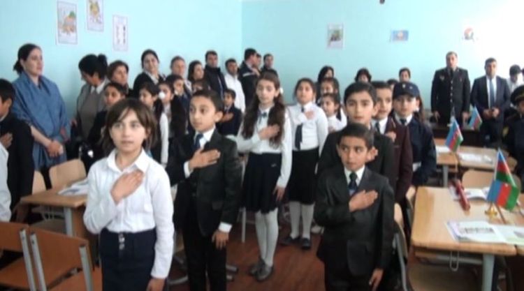 Azərbaycanda şagirdlərin SAYI
