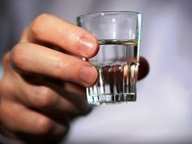 Ermənistanda içkidən zəhərlənib ölənlərin sayı artdı